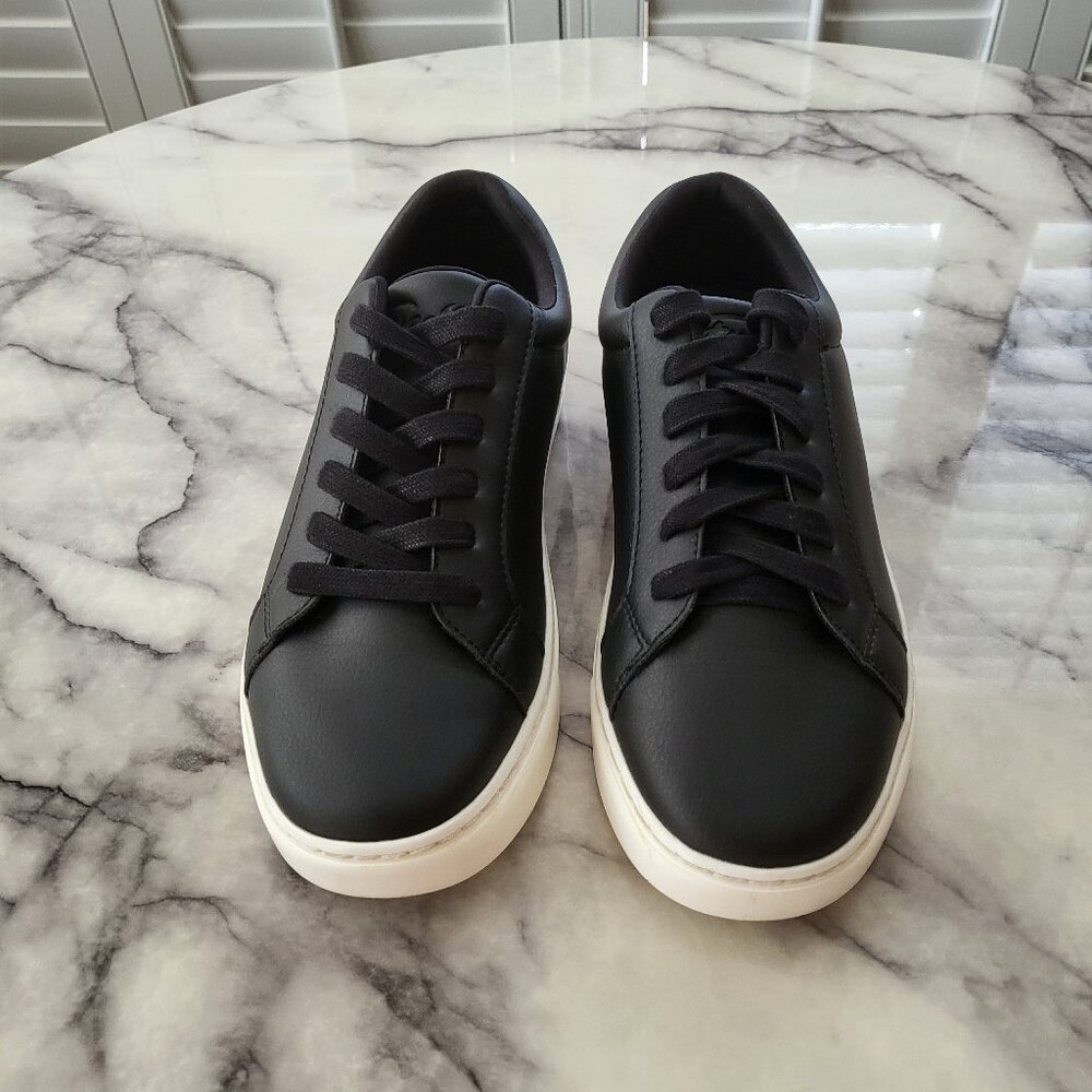 Fuego Dance Sneakers Low Top Black Men's Size 6 / Women's Size 7